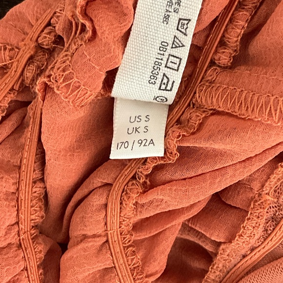 Source Unknown Ruffled Terracotta Blouse - Picture 3 of 3